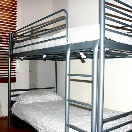 The Hive Hostel - Traveler Friendly, Passport Only-3