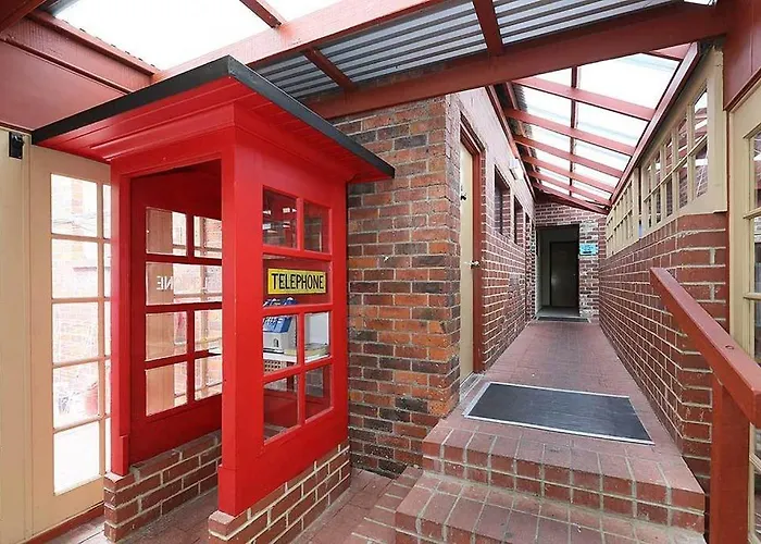 The Witch'S Hat Perth